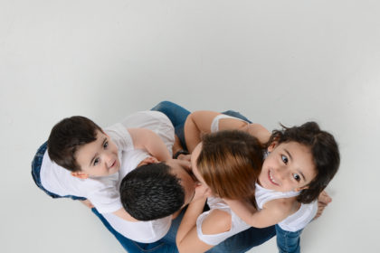 Photographe de famille moderne